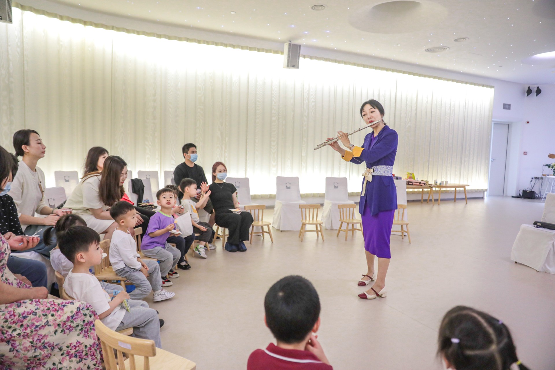 科發(fā)幼兒園特邀數(shù)位音樂(lè)家、演奏家到訪“贏·劇場(chǎng)”